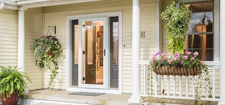 screen door installation in Farmersville