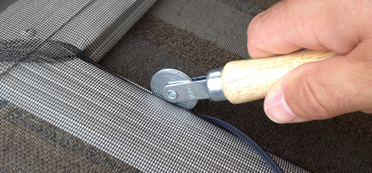 metal screen door repair in Farmersville